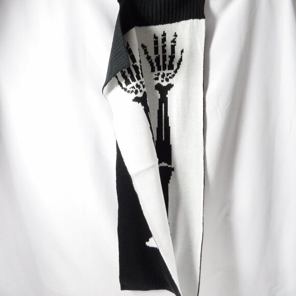 Black & White REVERSIBLE Skelton Arm Scarf NEW - Picture 4 of 7